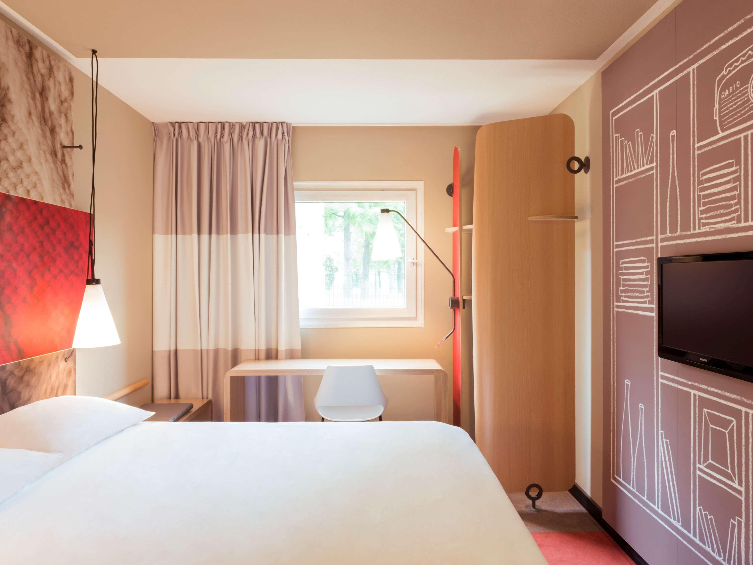 Bretteville-sur-Odon Ibis Budget Caen Porte De Bretagne מראה חיצוני תמונה
